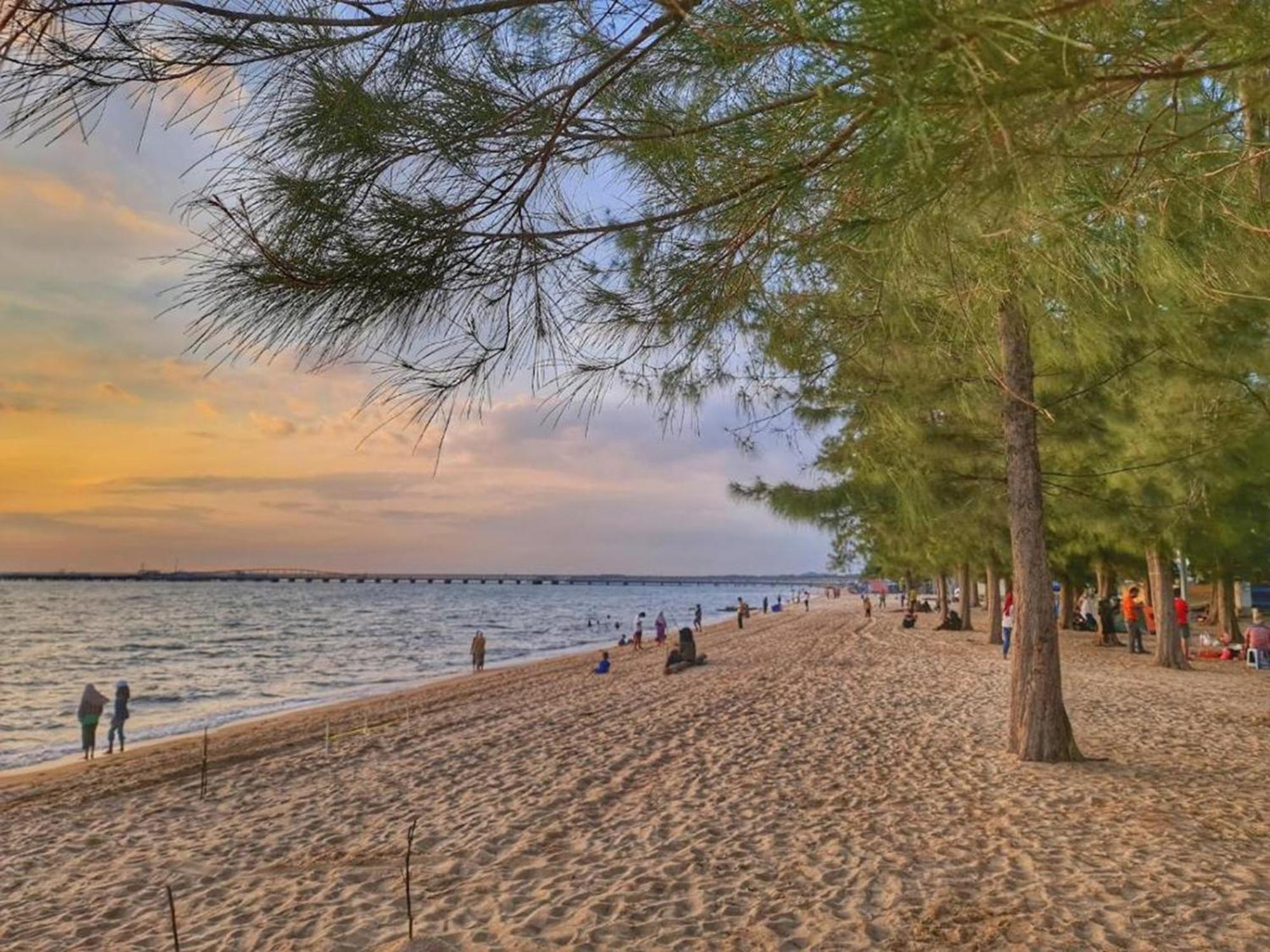 Mutiara Melaka Beach Resort By Glex Tangga Batu Exterior foto